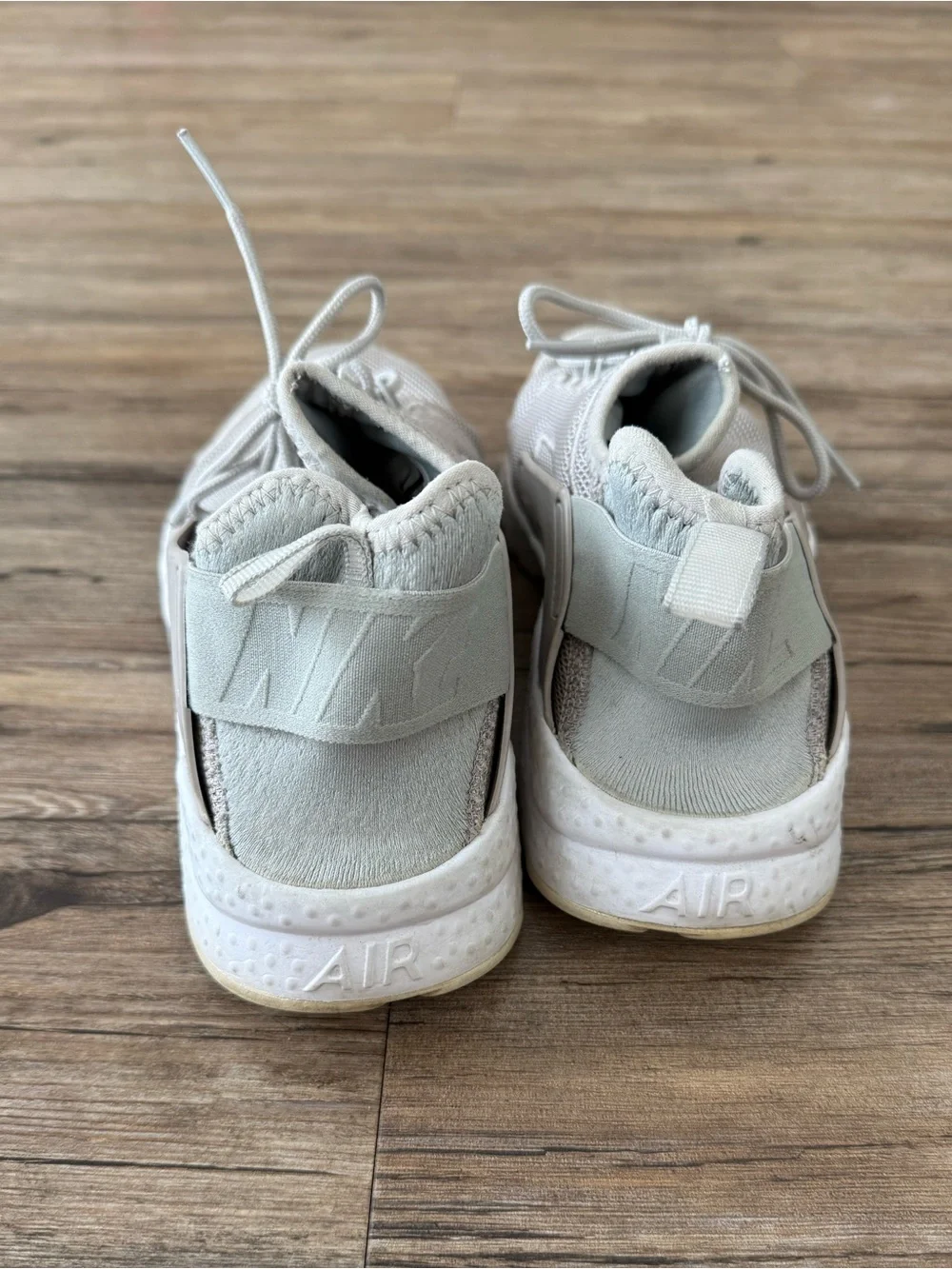 WORN ONCE Nike Air Huarache Run Ultra